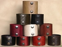 Браслеты кожанные на кнопках
